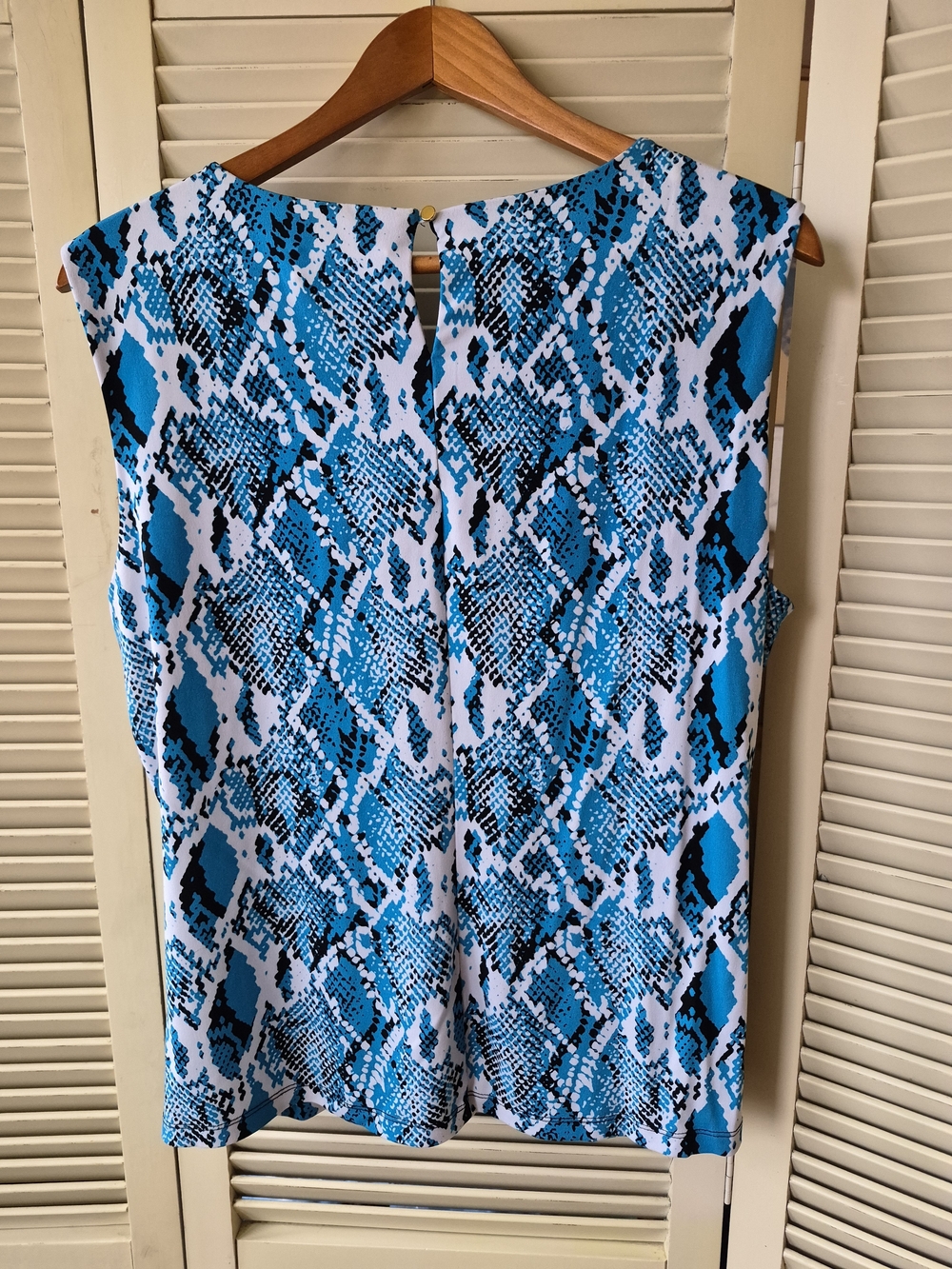 Calvin Klein Blue Snake Print Sleeveless Top Size XL - Picture 2 of 3